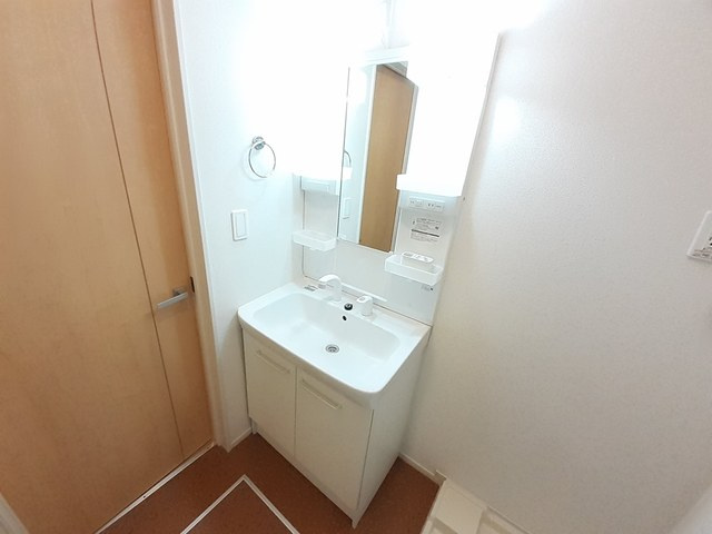 カルムメゾンの独立洗面台|洗面所