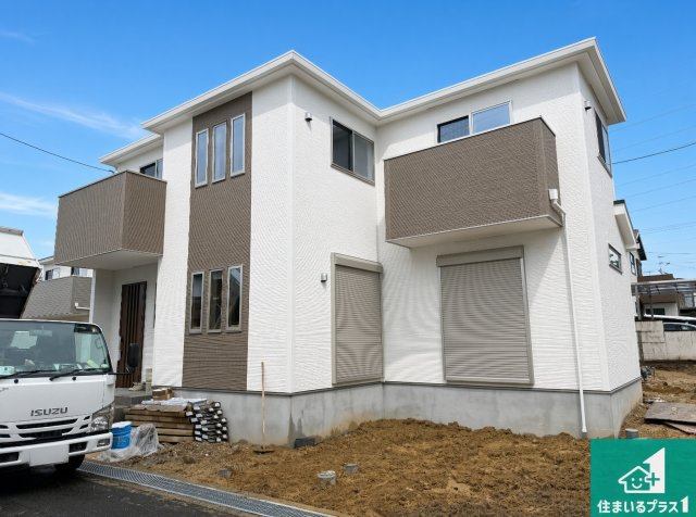 大阪狭山市大野台　第11期　新築一戸建ての外観|周辺は落ち着いた街並みの住宅地！子育てがしやすい住環境です！まだ未完成ですが、現地でしかわからない事もございます。是非一度ご覧ください。