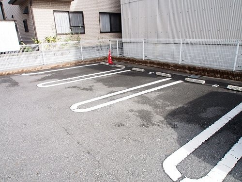 イッピータウンの駐車場
