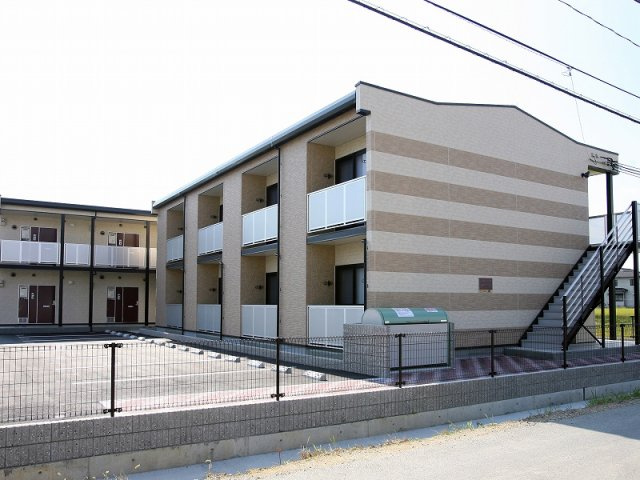 レオパレス小深田の外観