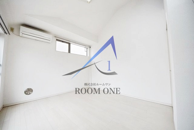Luce千歳烏山の居間・リビング|洋室のお部屋です。