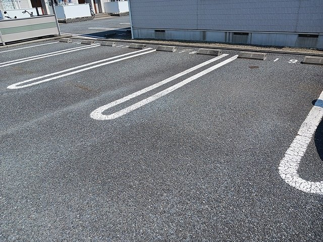 フリーデンＣの駐車場