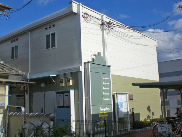 レオパレスフルールの外観