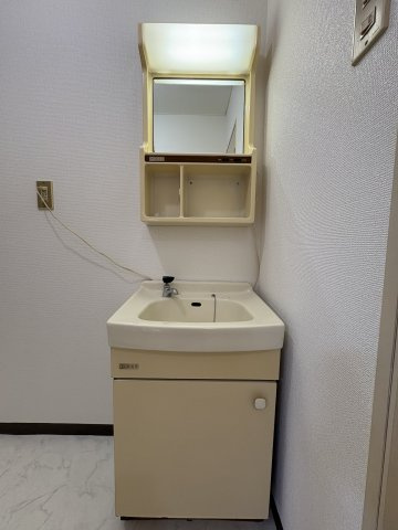 レジデンス桑原Ａの洗面所