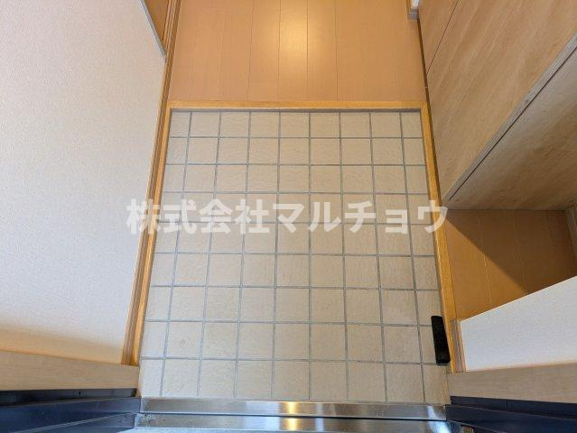 サンセットの玄関|収納もある玄関です