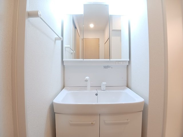 コンフォートカーサⅢの洗面所