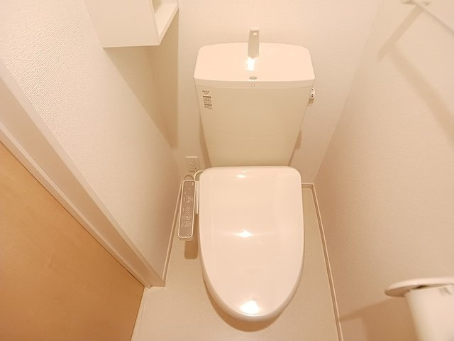 コンフォートカーサⅢのトイレ