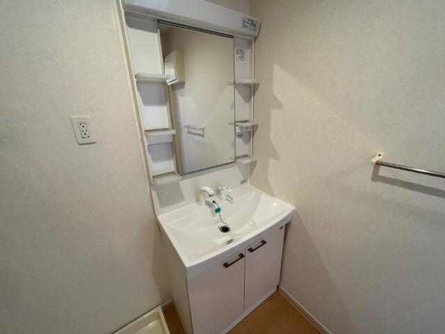 サンパレスの洗面所|洗髪洗面化粧台