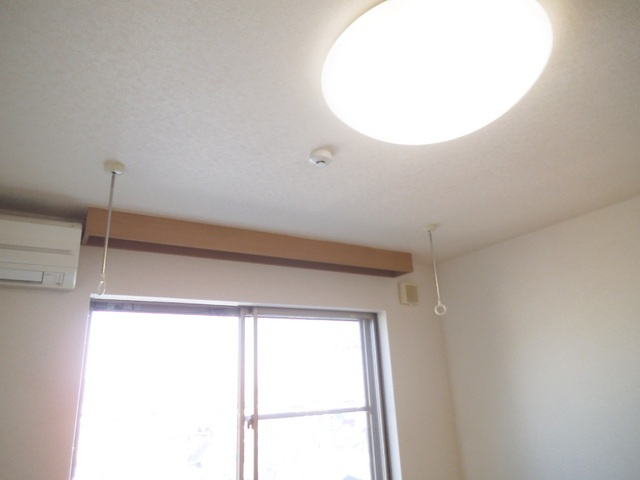 ソリテア中十条の寝室|照明ついています