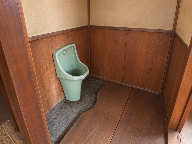 蒲生郡日野町大字大窪のトイレ