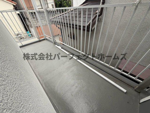 茄子作1丁目戸建　賃貸のバルコニー|バルコニー付きです