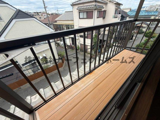 茄子作1丁目戸建　賃貸のバルコニー|バルコニー付きです