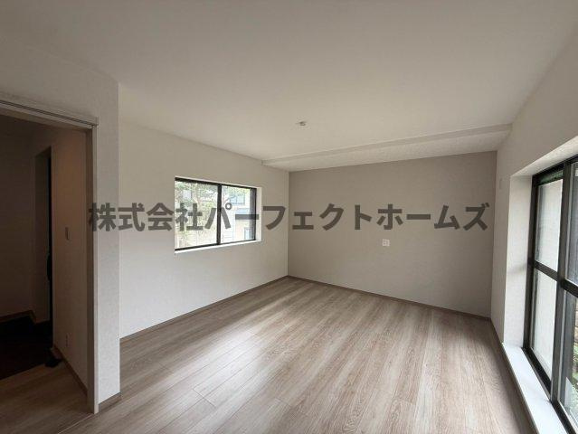 茄子作1丁目戸建　賃貸の居間・リビング|おしゃれな居間です