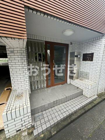 リーヴェルステージ横浜岸根公園のエントランス