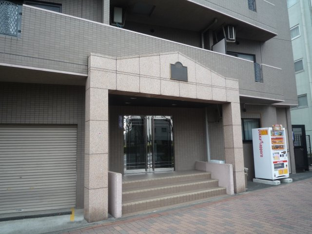 ロイヤルパレス高円寺のエントランス