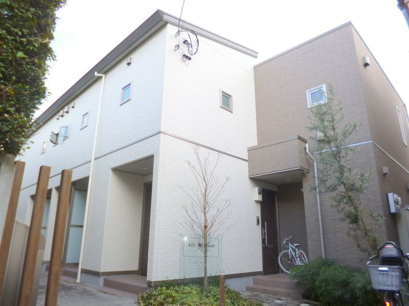 ４ｔｈ　Ａｖｅｎｕｅの外観