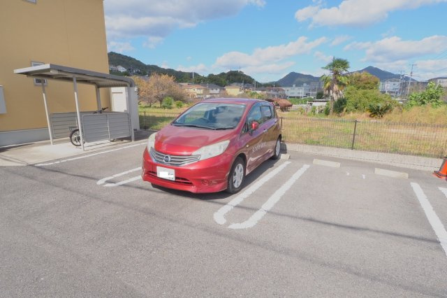 アークガーデンⅡの駐車場
