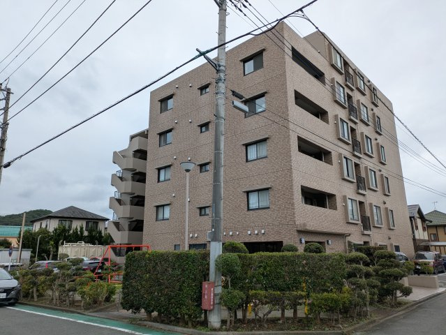 ロイヤルシャトー秦野元町
