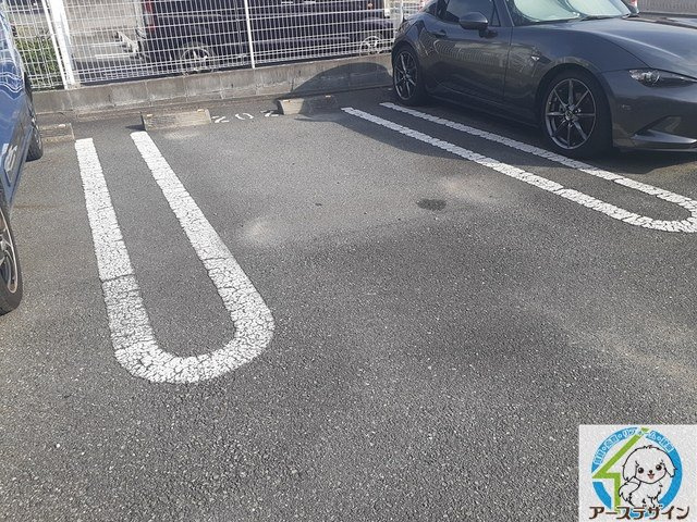 リファインド　みやびの駐車場