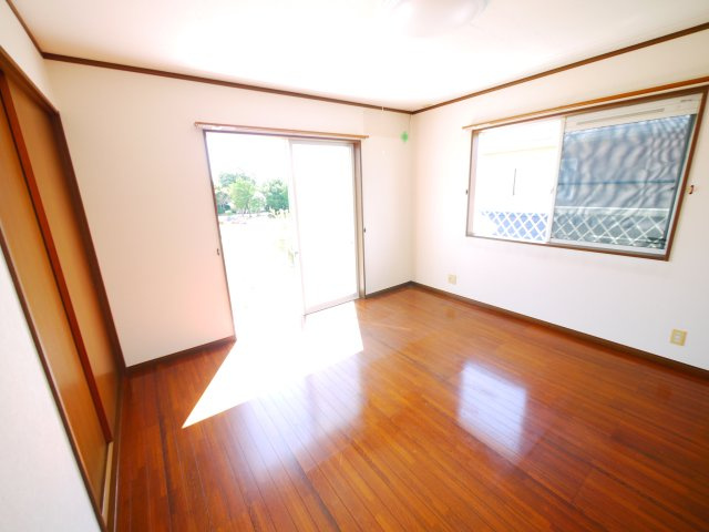 大網白里市四天木　中古戸建の洋室|ハウスクリーニング済み 駐車増設スペース有 オール電化 IHクッキング 大網海岸まで車約5分