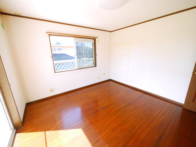 大網白里市四天木　中古戸建の洋室|ハウスクリーニング済み 駐車増設スペース有 オール電化 IHクッキング 大網海岸まで車約5分