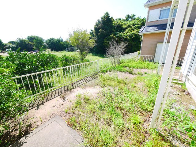 大網白里市四天木　中古戸建の庭|ハウスクリーニング済み 駐車増設スペース有 オール電化 IHクッキング 大網海岸まで車約5分