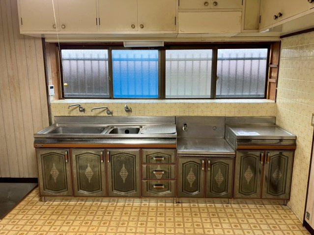 大牟田市歴木中古戸建てのキッチン
