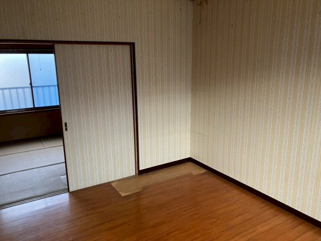 大牟田市歴木中古戸建ての洋室