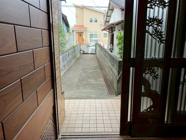 大牟田市歴木中古戸建ての玄関