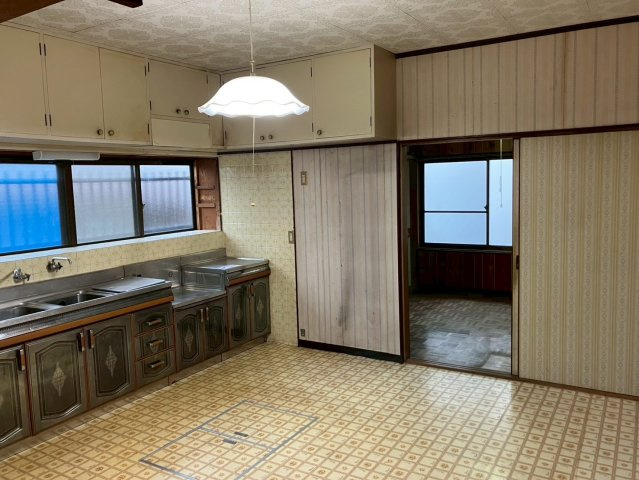 大牟田市歴木中古戸建てのキッチン