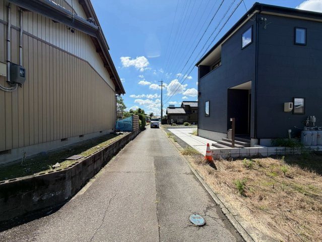 リーブルガーデン　江南市宮田神明町　全1区画分譲の前面道路含む現地写真|■前面道路　■ヤマダ不動産　株式会社リライフ　
■夢のマイホーム購入をフルサポートします！