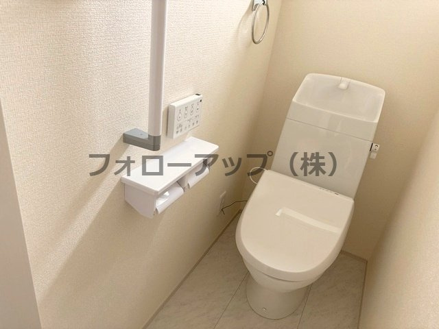 リーブルガーデン小野市垂井町5期のトイレ|落ち着いたトイレです