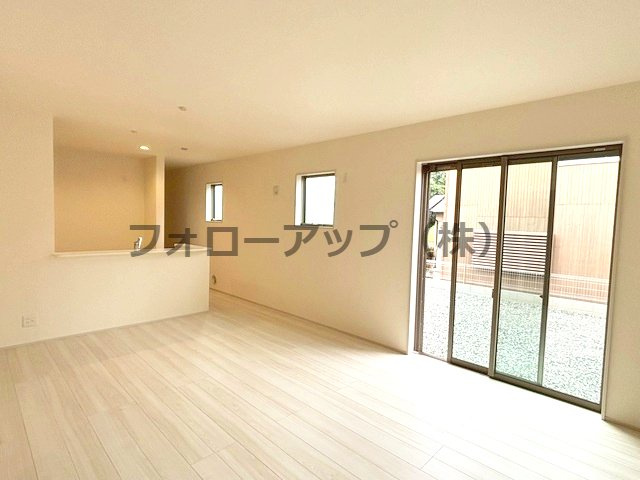 リーブルガーデン小野市垂井町5期の居間・リビング