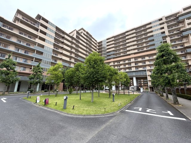 ルネ・アクシアムの外観