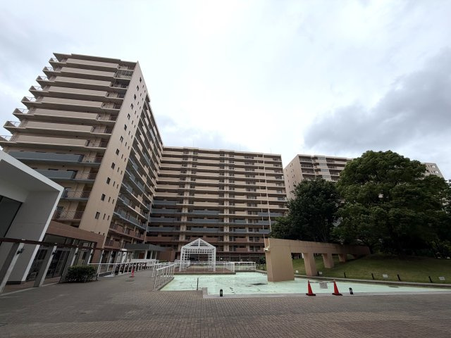 ルネ・アクシアムの外観