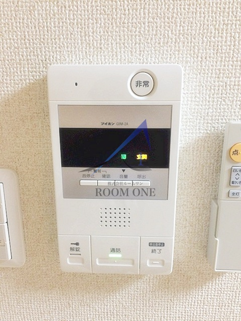 ロンディネ鷺ノ宮のセキュリティ|モニター付きインターホンです。