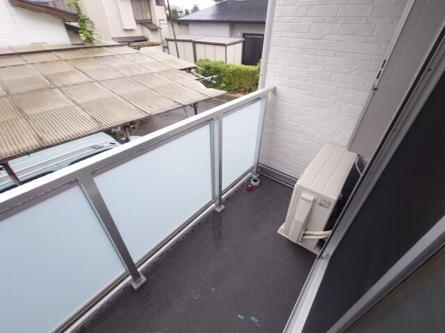 横須賀市津久井１丁目のアパートのバルコニー