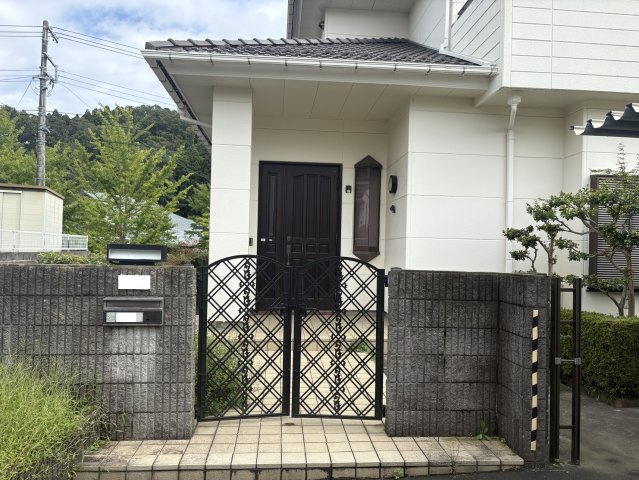 中央台鹿島一丁目 中古一戸建ての玄関
