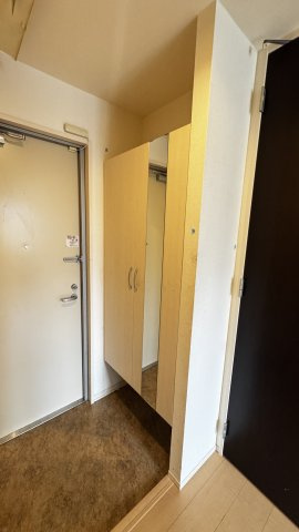 D-room山王公園の玄関