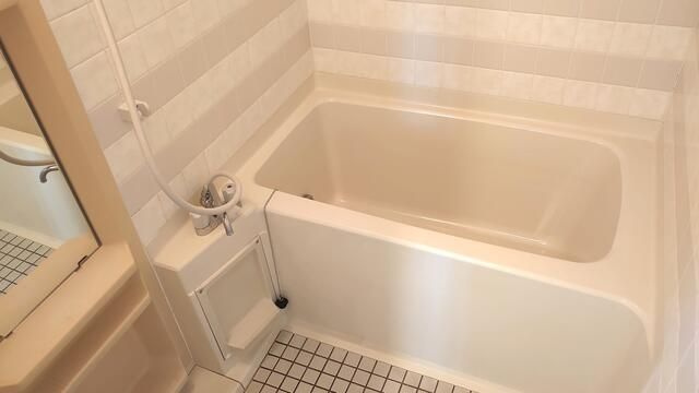 メゾン・カトレアの浴室