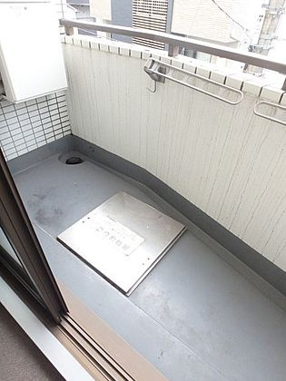 セゾン深川のバルコニー|バルコニーからの眺めを楽しみながら食事をしませんか