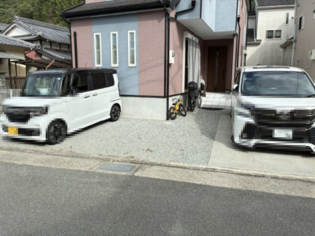 姫路市上手野の中古一戸建の駐車場