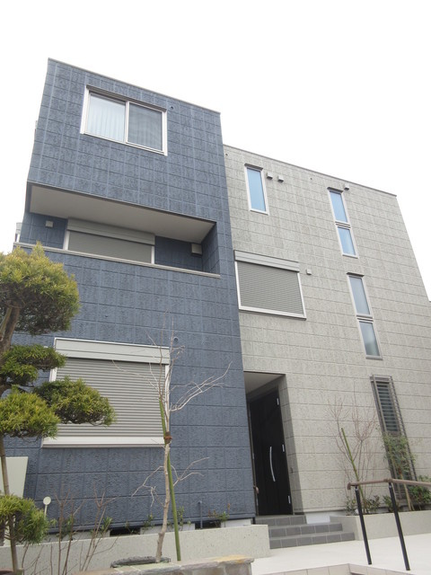 ワンフォルクの外観|【間取り】　角部屋2面採光