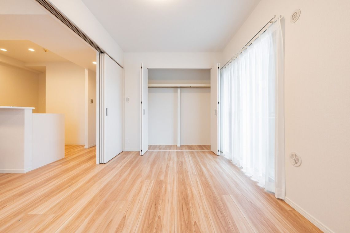 モリス千住曙町の洋室|モリス千住曙町：約６．３帖の洋室にもクローゼットが付いております！