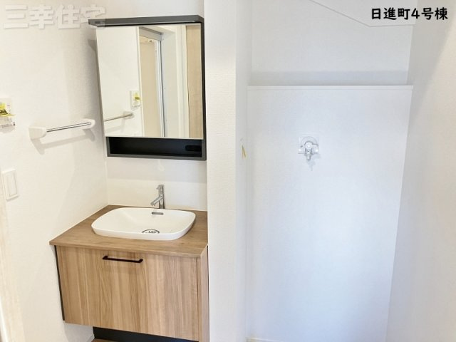 碧南市日進町NEX-G 4号棟の洗面所|オシャレな洗髪洗面化粧台