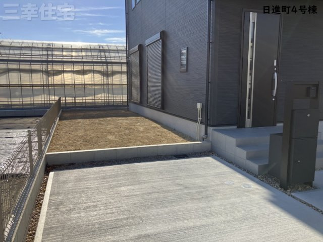 碧南市日進町NEX-G 4号棟の庭|目隠しフェンスをすればドックランも可能なちょどいいお庭があります♪