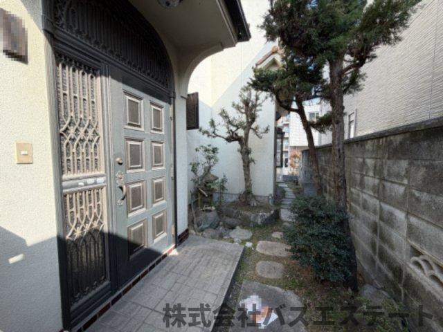 飾磨区亀山　中古一戸建てのエントランス
