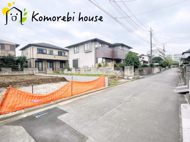 さいたま市奈良町　13期　新築一戸建て　01の前面道路含む現地写真|26.9.18