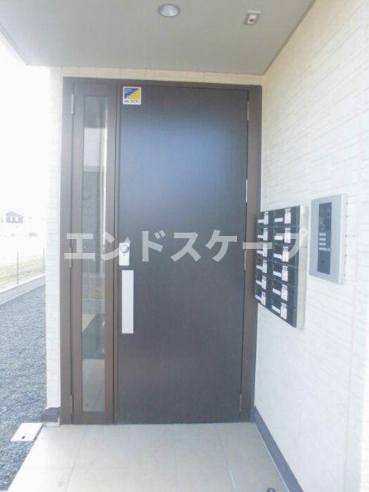 Rosemary/Marigold/Freesia　Freesiaのエントランス|高崎、前橋のお部屋探しはエンドスケープまで！お客様の理想お聞かせ下さい♪