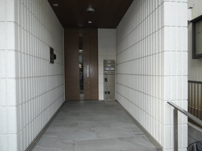 【エントランス】